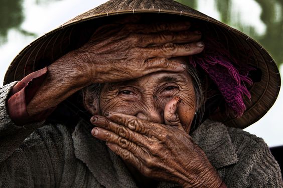 Hidden smile of Vietnam Cover of Rehahns Book of Vietnam Mosaic of contrasts