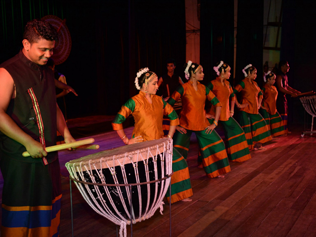 Narthana Bandham 15